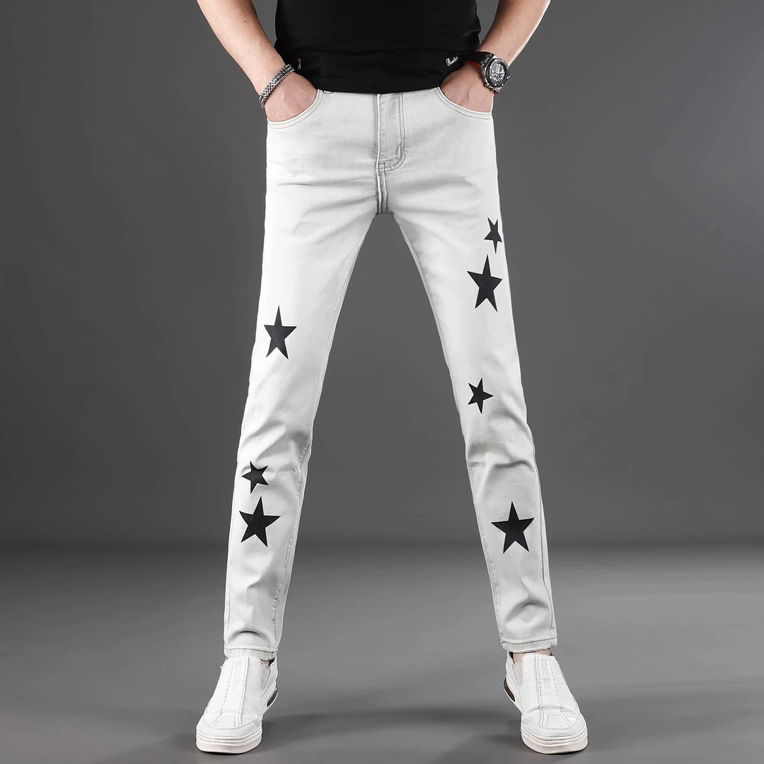 夏季新款星星印花牛仔裤男士潮牌浅色休闲百搭修身小脚弹力裤子男