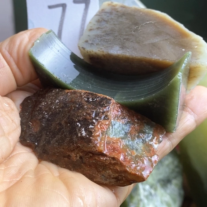 蛇纹石玉珠宝岫玉原石未镶嵌大**河