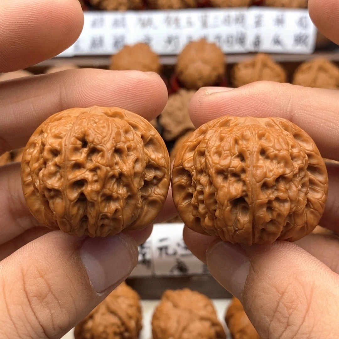 吊坠文玩核桃37尺 血麒麟 40