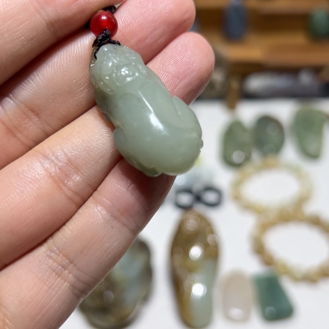 和田玉未镶嵌颈饰4