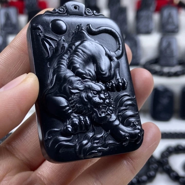 和田玉（墨玉）未镶嵌颈饰生肖虎牌