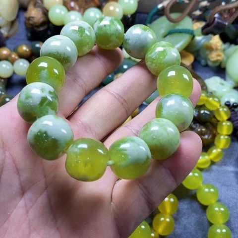 未镶嵌蛇纹石玉手链