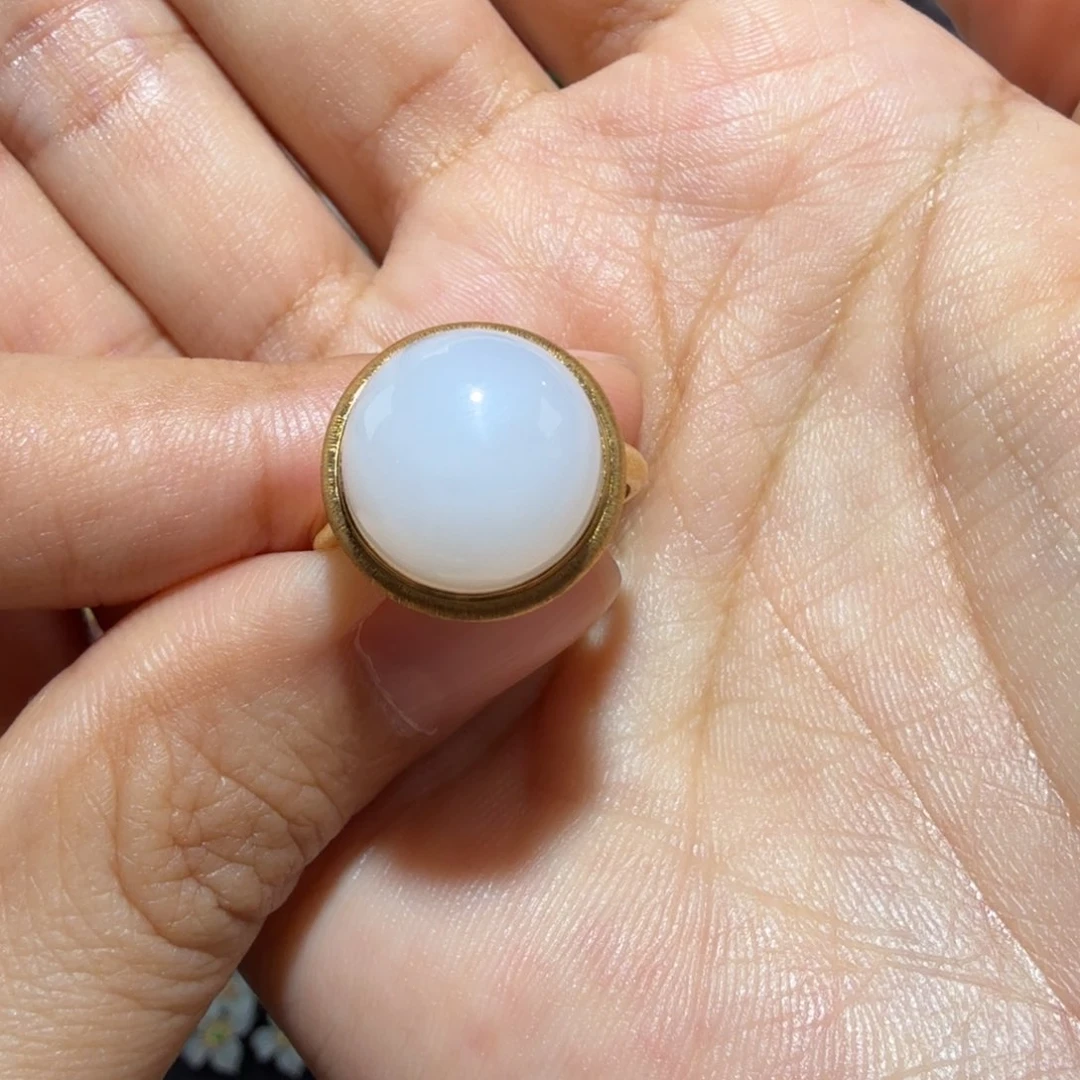 和田玉18K金镶嵌颈饰