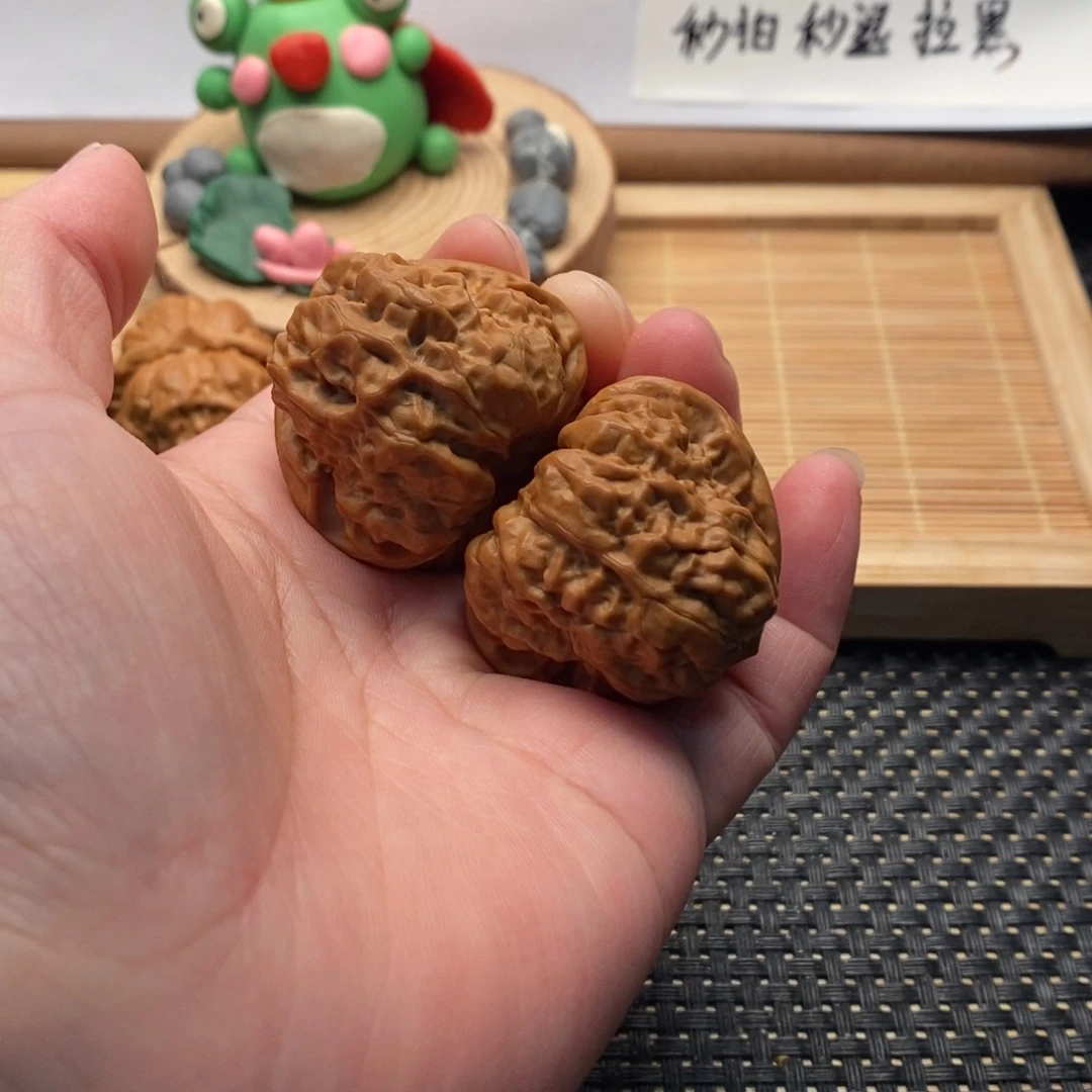 文玩核桃把件三角边39