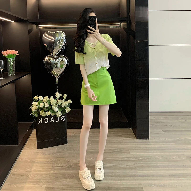 时尚减龄渐变色短袖T恤女针织衫小个子洋气炸街牛仔半身裙短裙A字