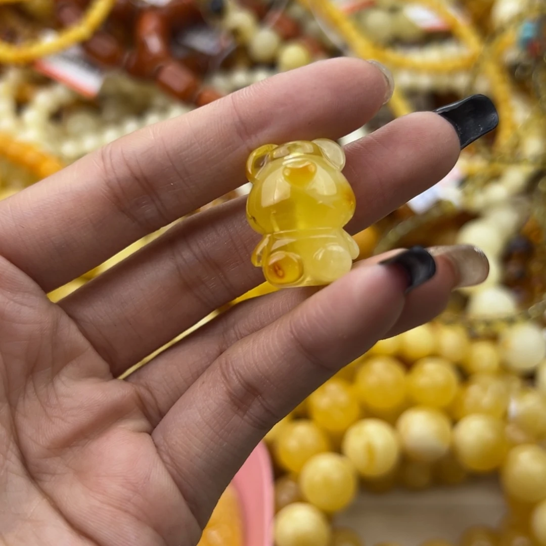 琥珀珠宝奇石未镶嵌