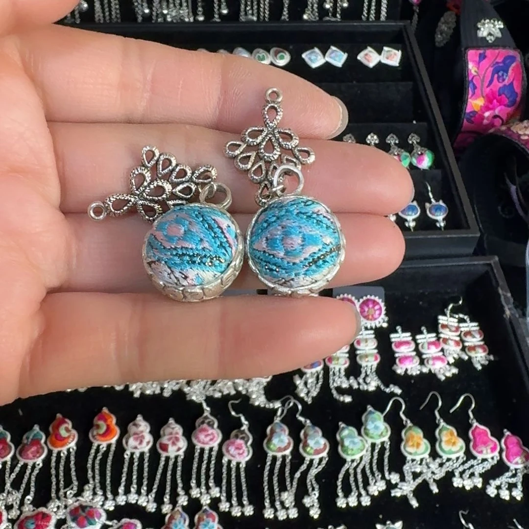 织绣民族风刺绣耳环