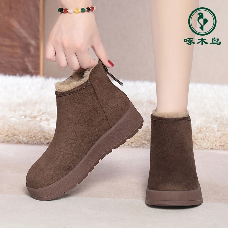 【啄木鸟】冬季新款女短靴加绒保暖厚底防滑勃肯靴时尚百搭女棉靴