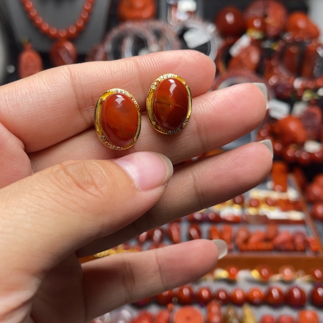 南红玛瑙银S925镶嵌大蛋面耳钉