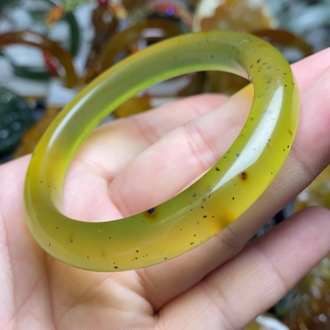 蛇纹石玉手镯51未镶嵌