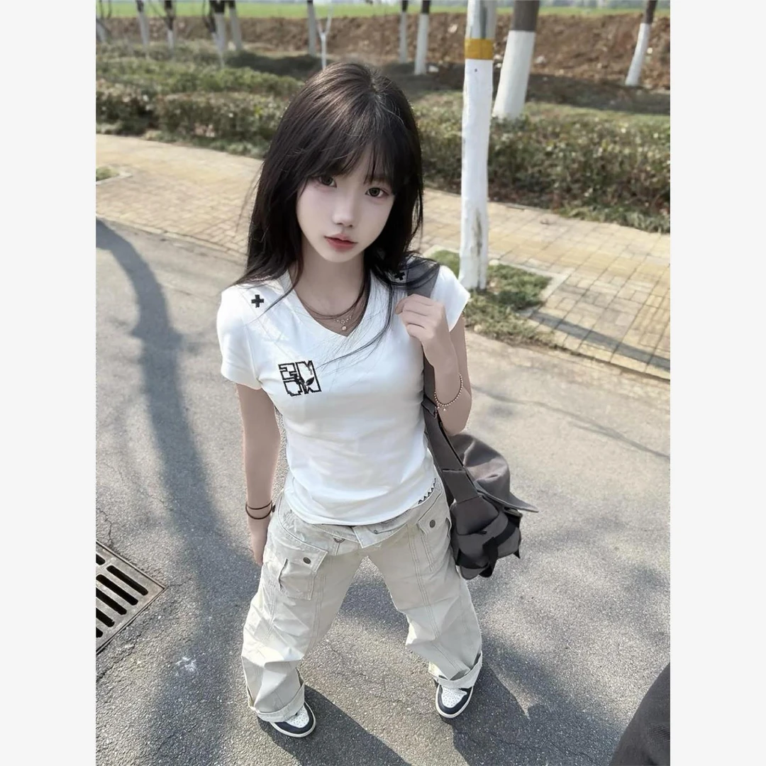 纯棉短袖T恤女夏季简约百搭V领修身显瘦正肩辣妹学院风内搭上衣服