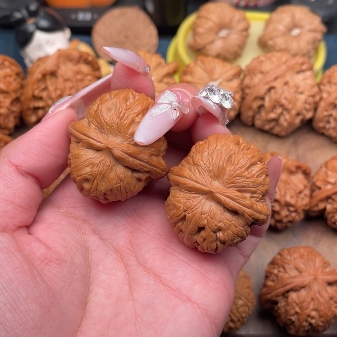 草***发文玩核桃把件全品元宝40