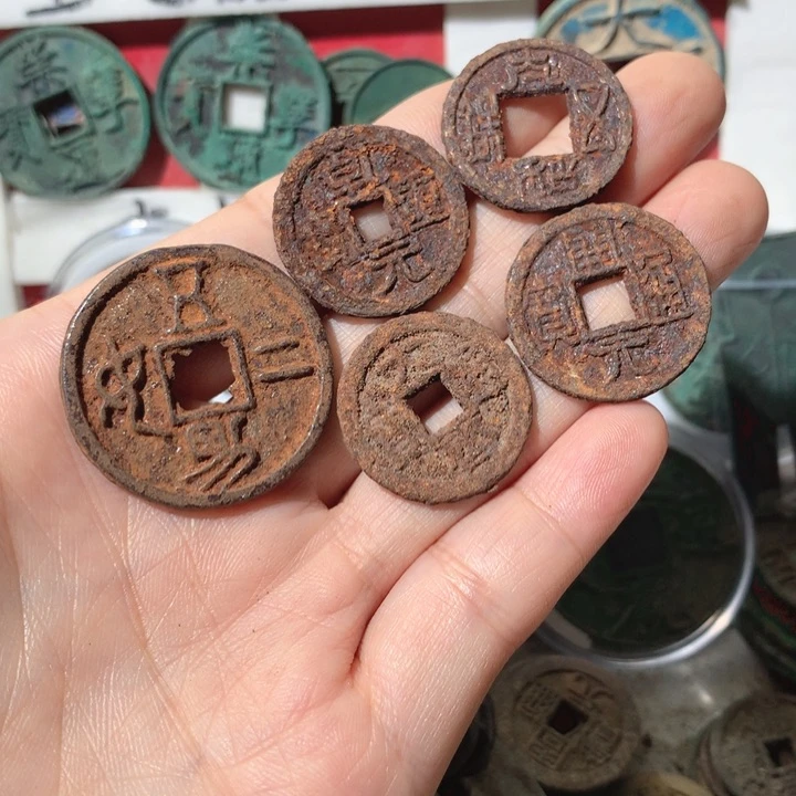 铜可****站现代工艺品钱钱