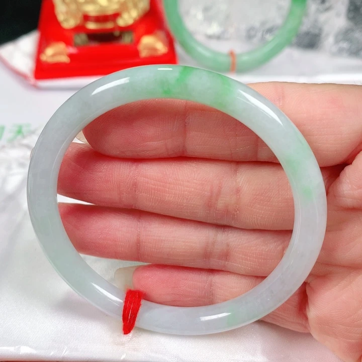 未镶嵌手镯翡翠   编号881256 圆条55