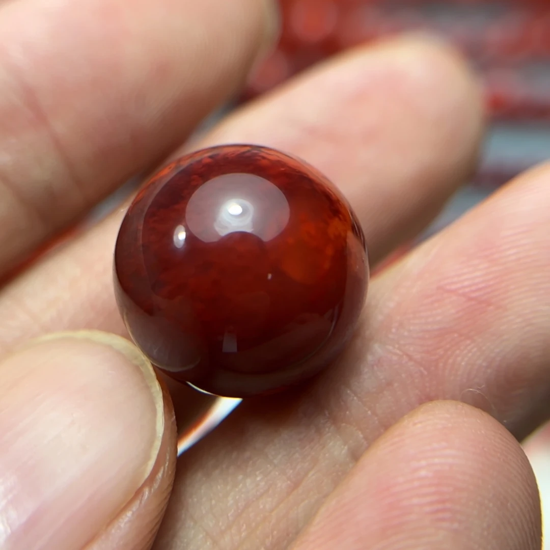 南红玛瑙珠子卡15.7未镶嵌生****?