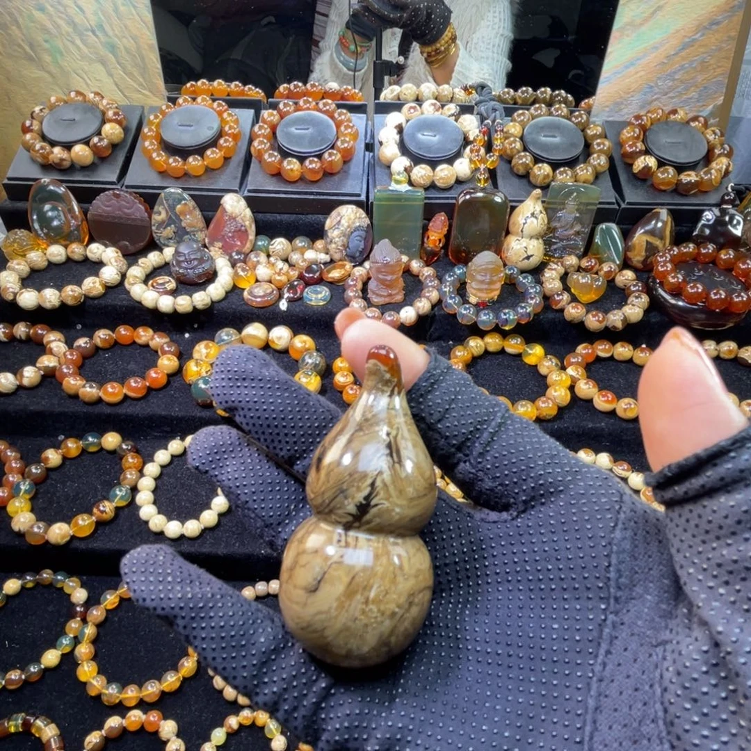 琥珀未镶嵌手串葫芦