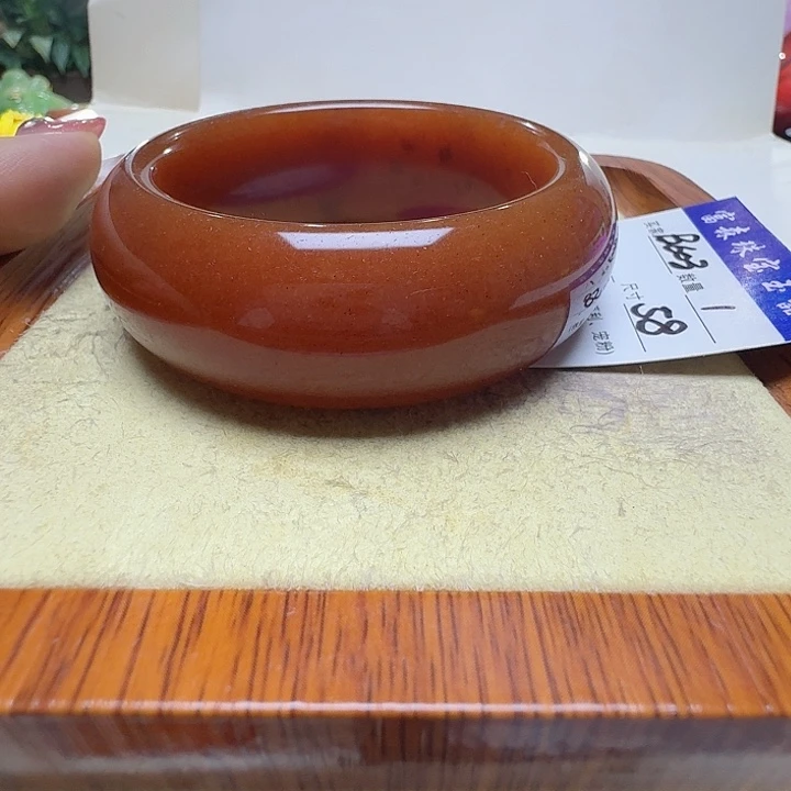 干***姐石英质玉未镶嵌手镯