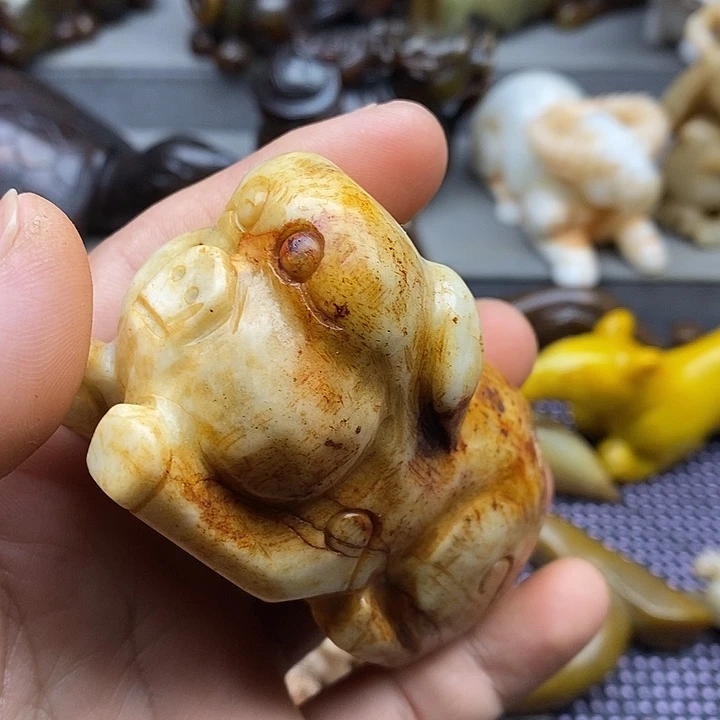 未镶嵌蛇纹石玉颈饰