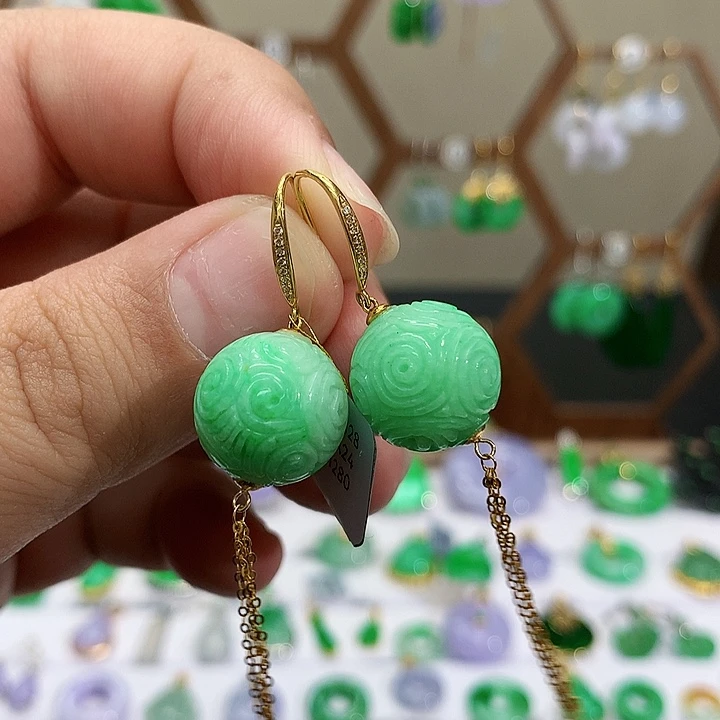 18K金镶嵌翡翠耳饰天然翡翠耳饰