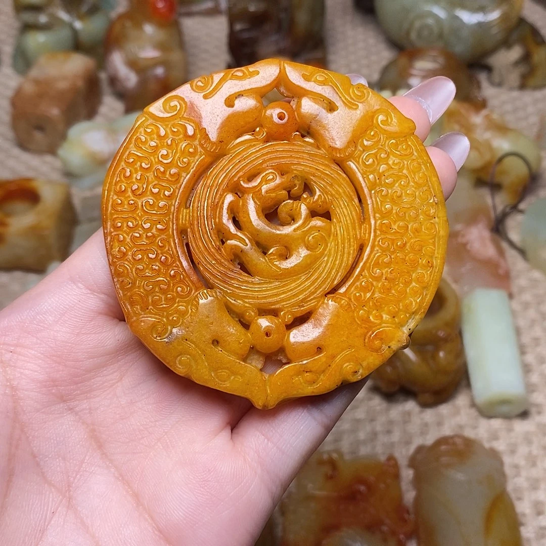 蛇纹石玉未镶嵌颈饰