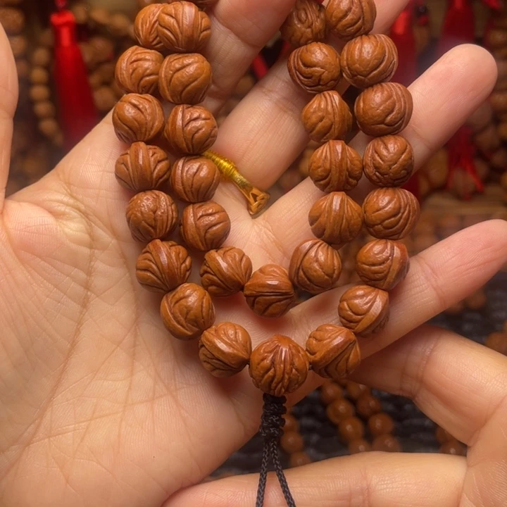 木质类龙纹桃枭挂件