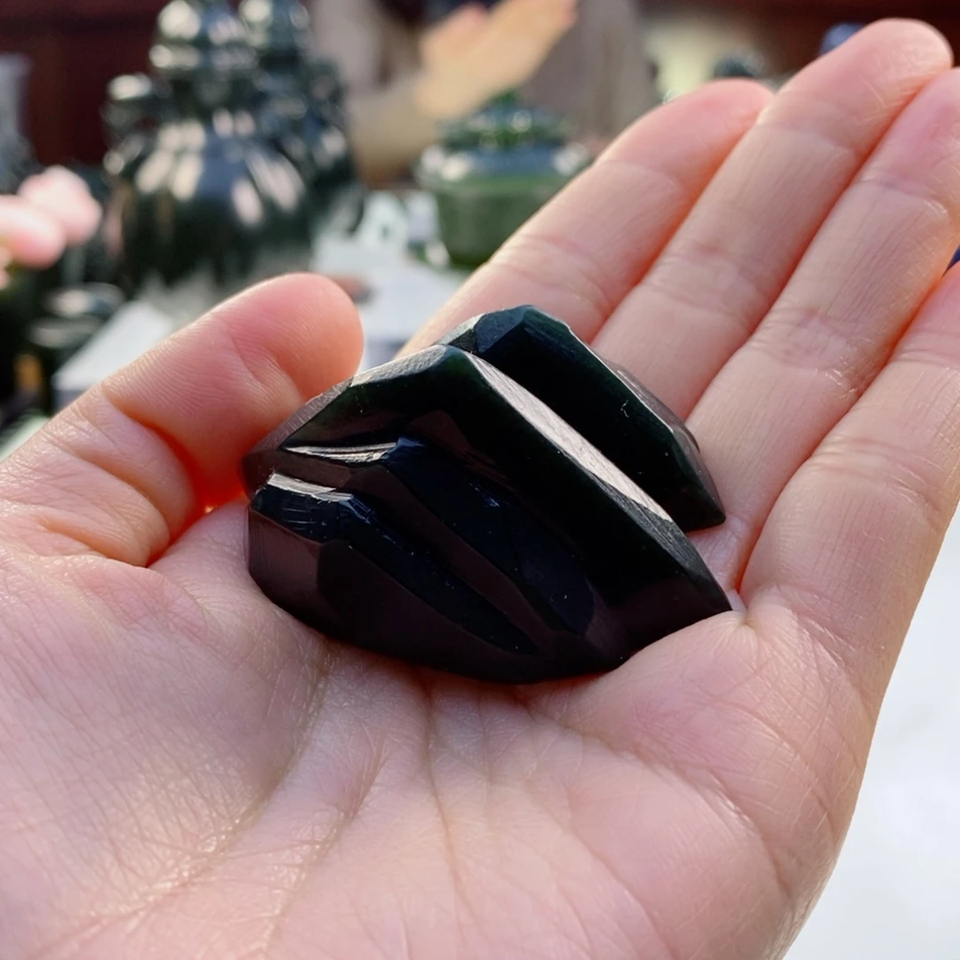 和田玉（青玉）摆件未镶嵌点****?