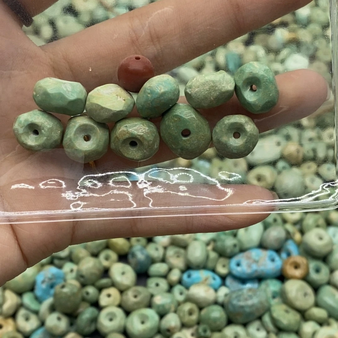 岳***风南红玛瑙未镶嵌珠宝奇石