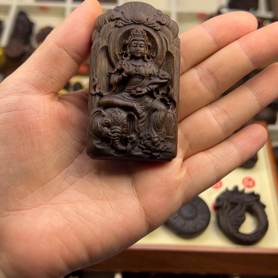 水***珑木质类普贤随行脖挂配饰