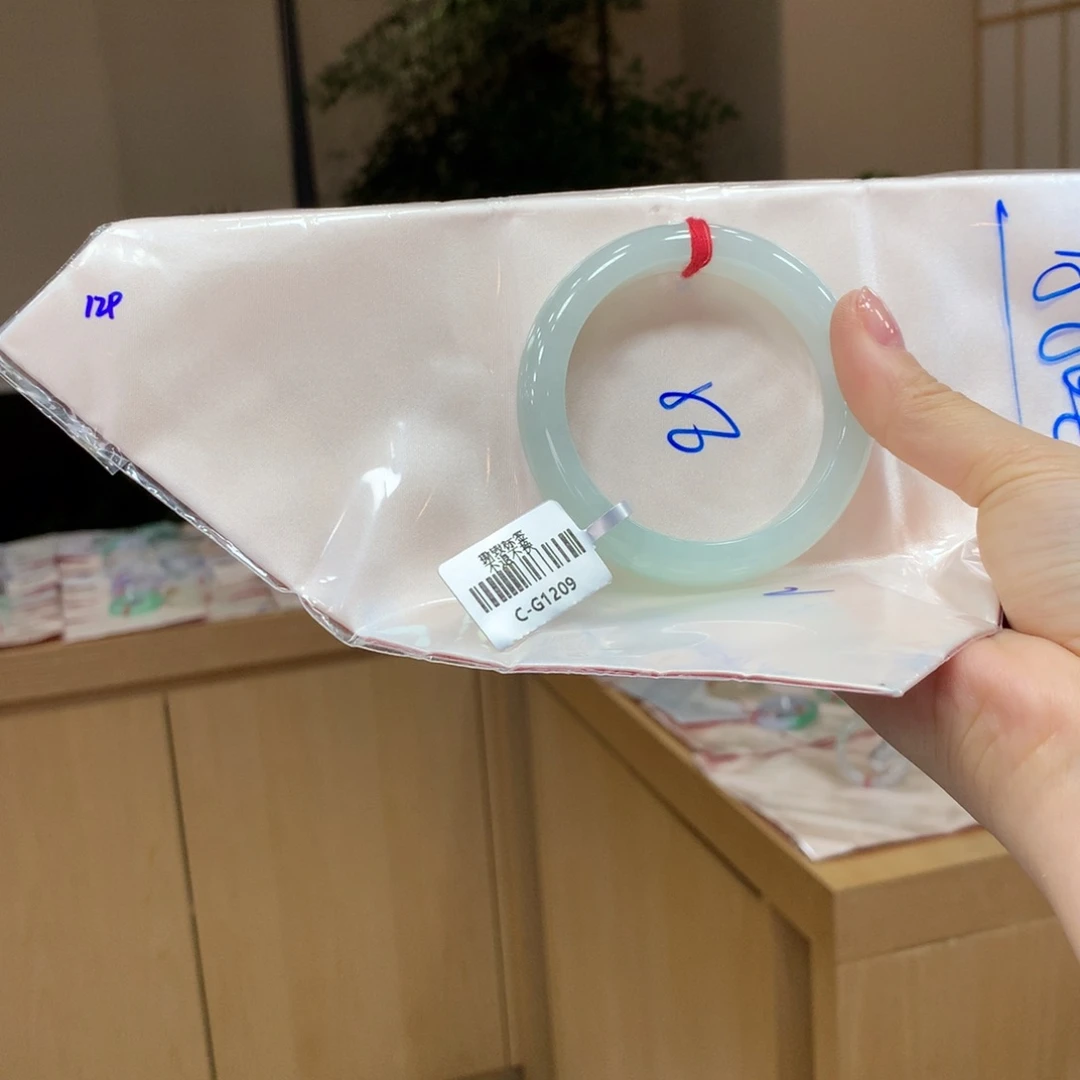 未镶嵌手镯翡翠不退不换