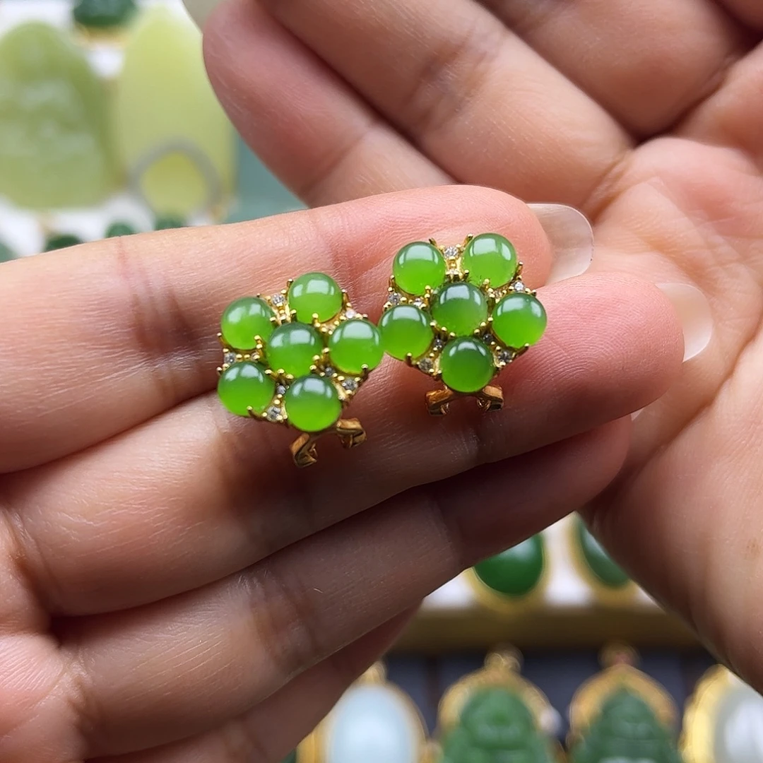 和田玉银S925镶嵌耳饰猫眼