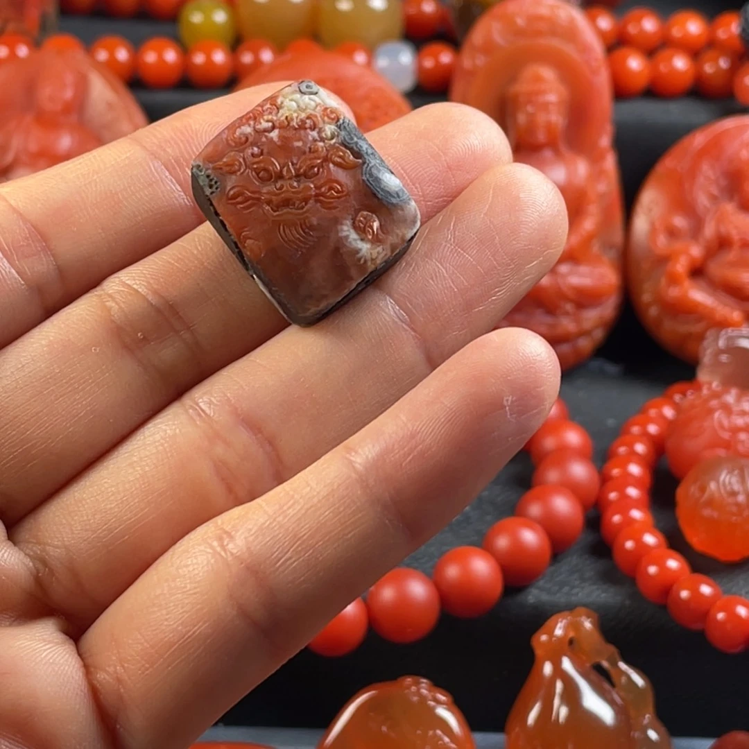 南红玛瑙天然原矿阿东寨老南红扣子未镶嵌