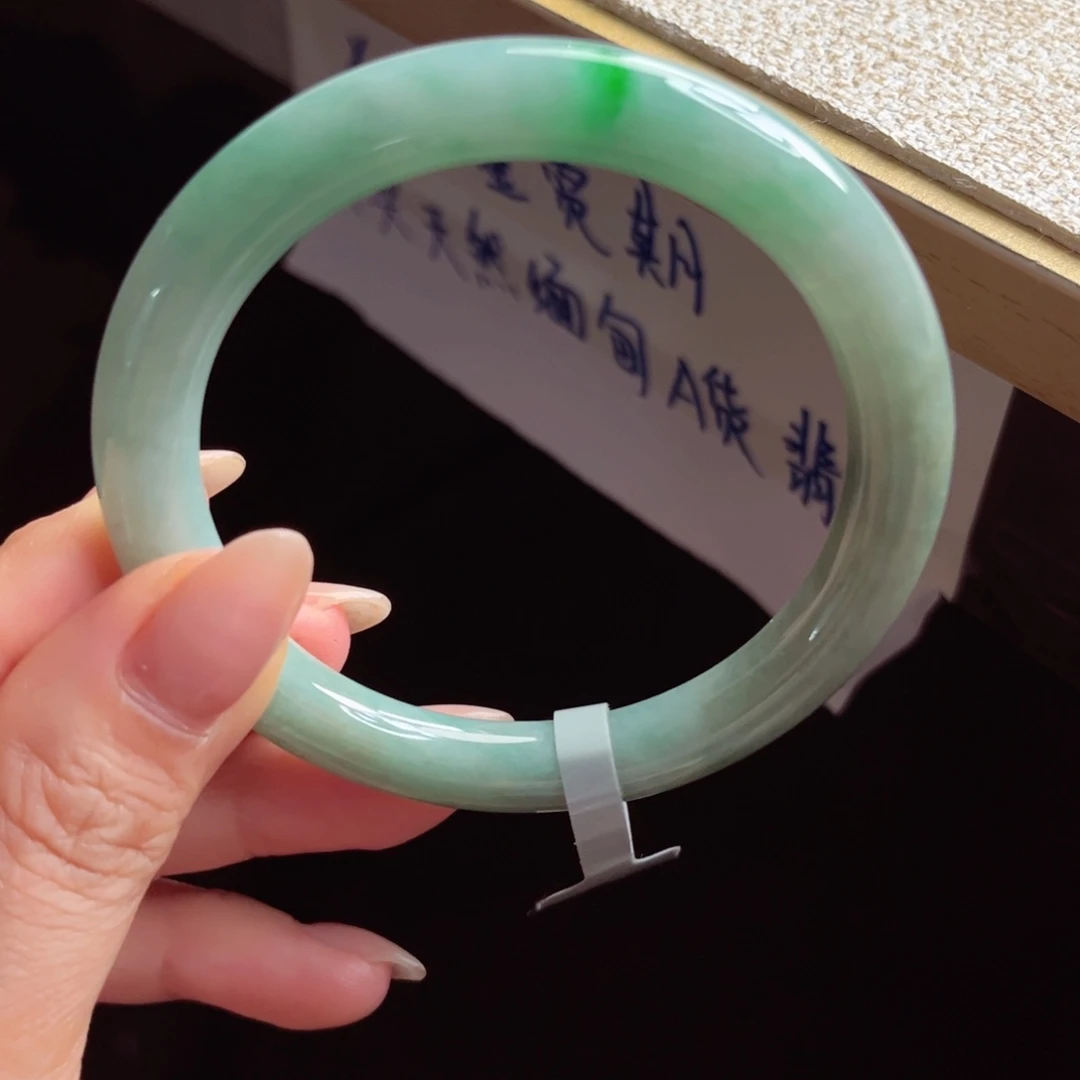 翡翠未镶嵌手镯手镯