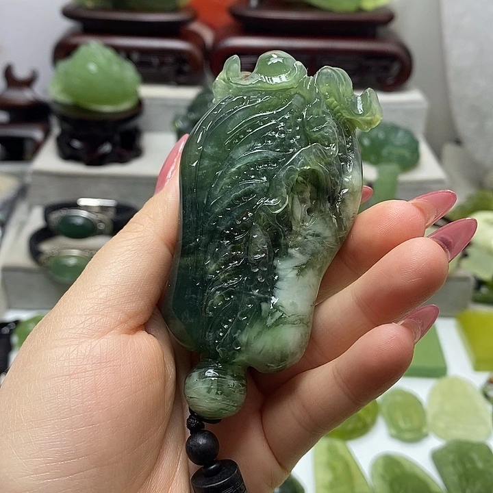 蛇纹石玉未镶嵌手把件