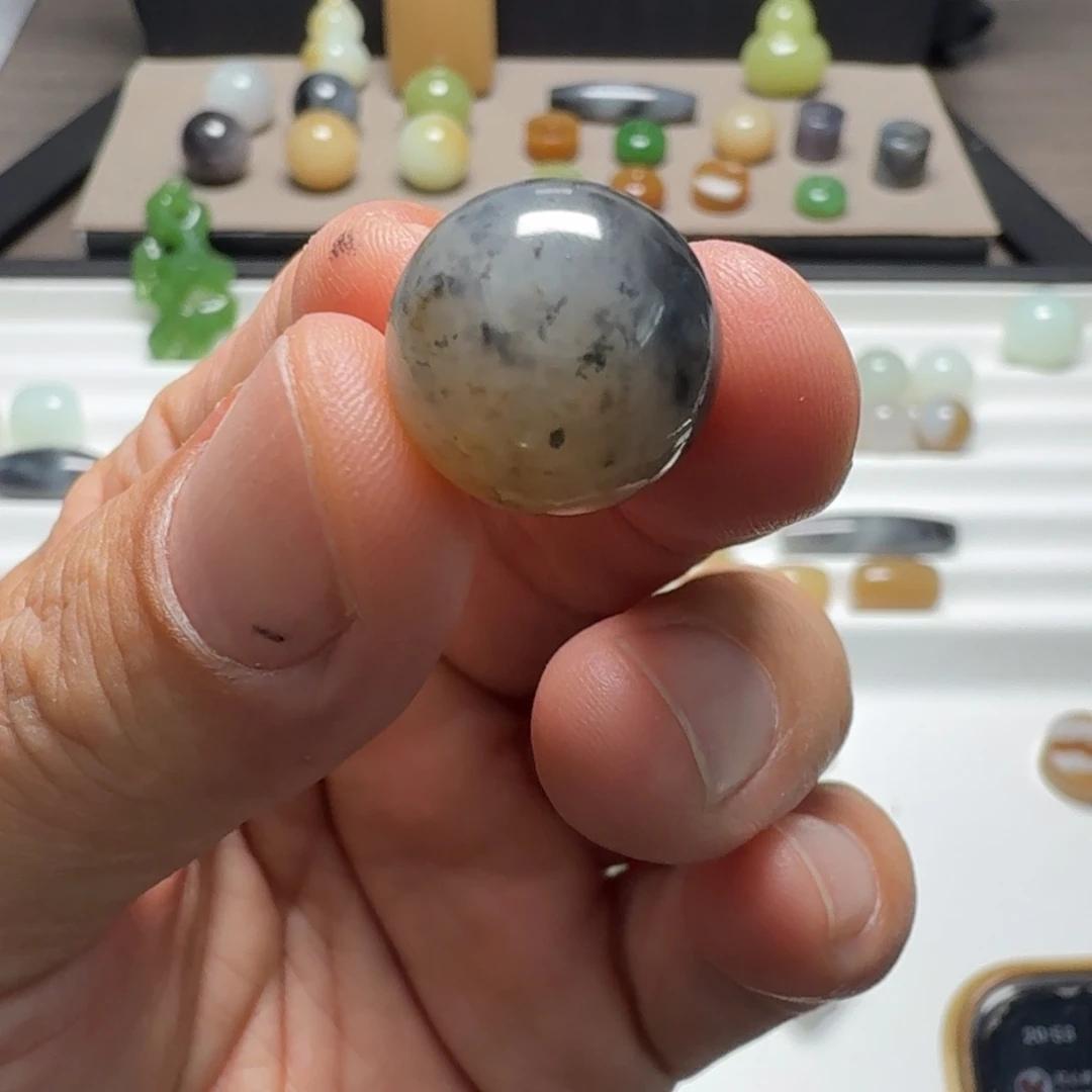 颈饰未镶嵌和田玉刘*梧