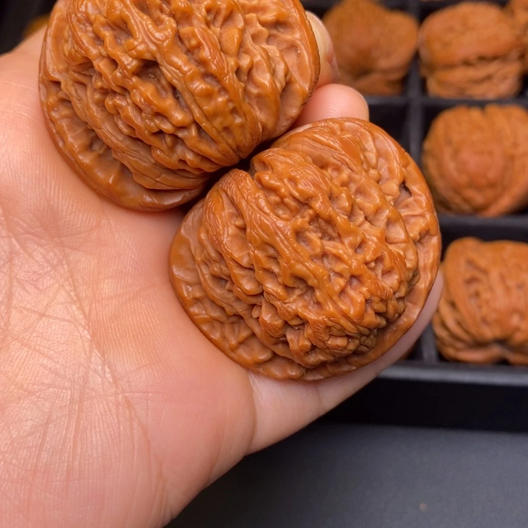 文玩核桃吊坠秦岭野生核桃