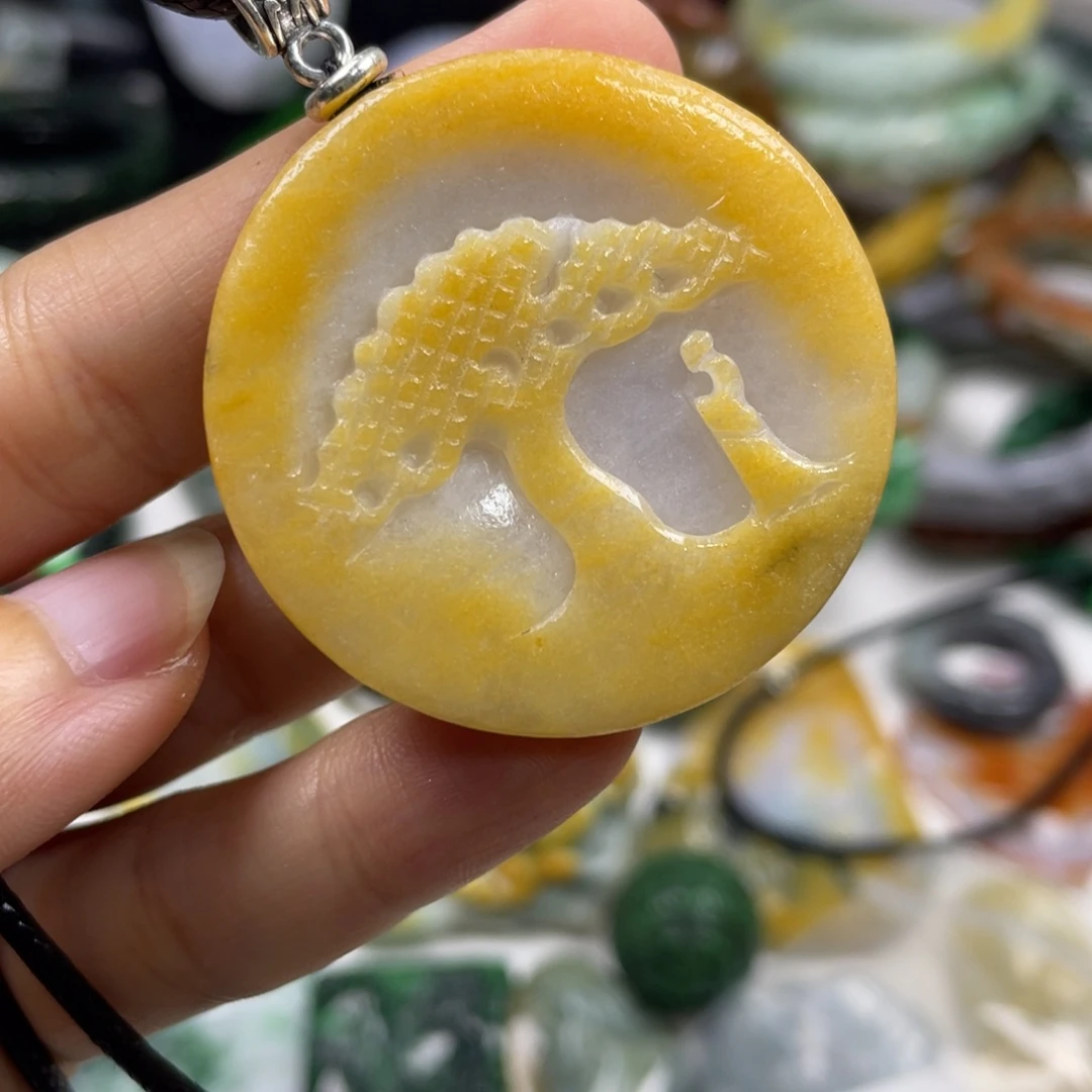 颈饰未镶嵌翡翠牌子