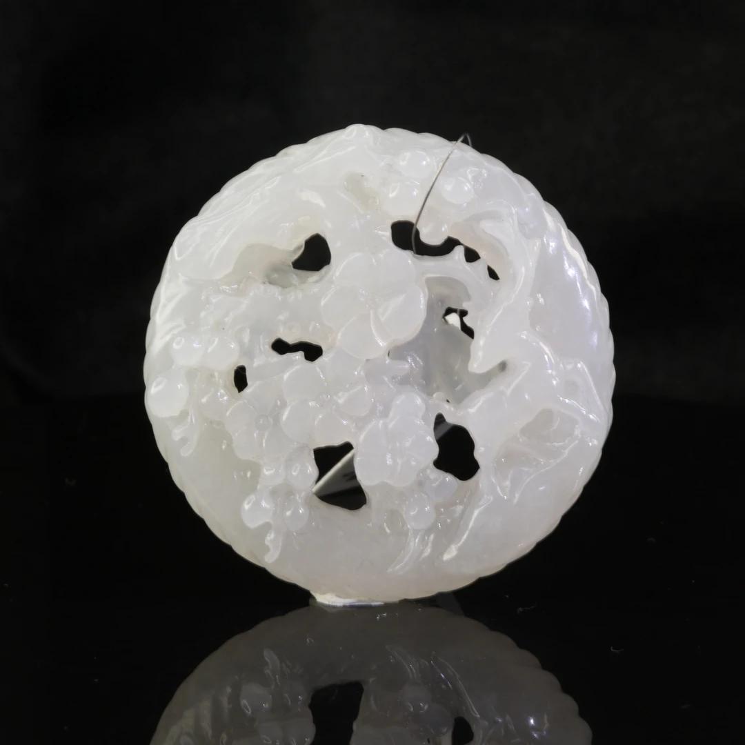 50和田玉吊坠/700458保利厦门拍卖