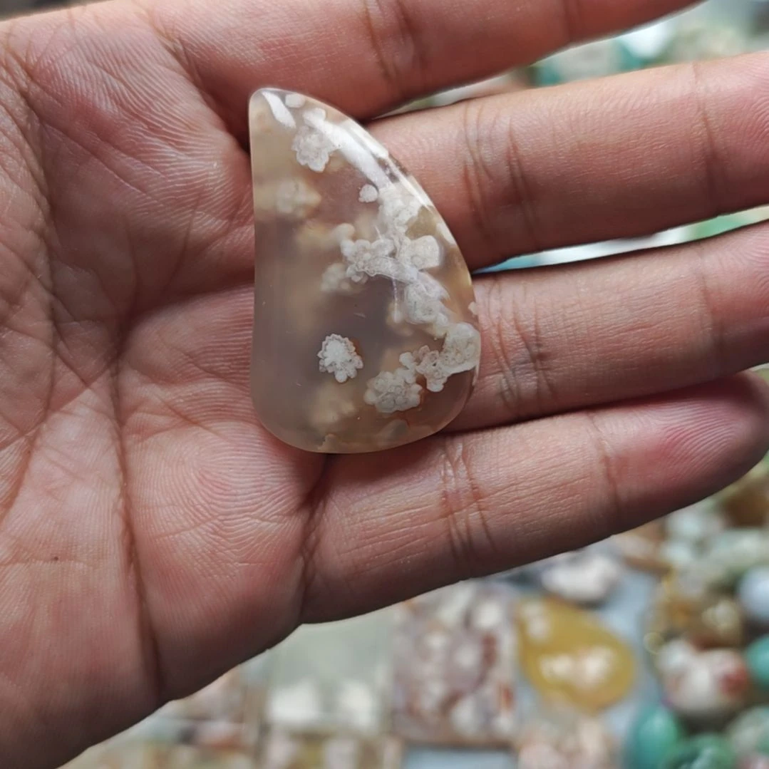 玛瑙/玉髓未镶嵌珠宝奇石