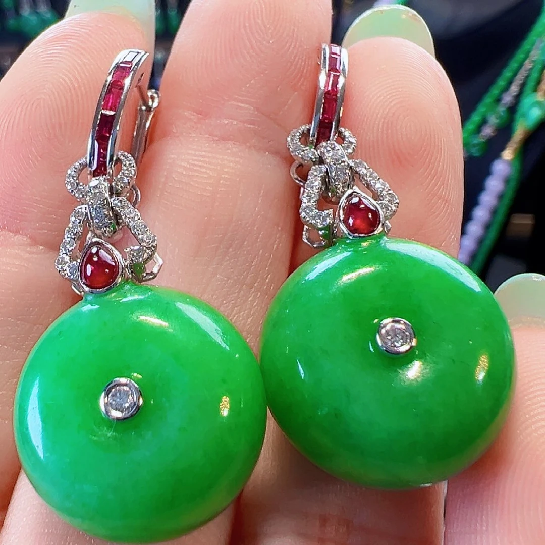 18K金镶嵌翡翠耳饰签收后24小时鉴赏期