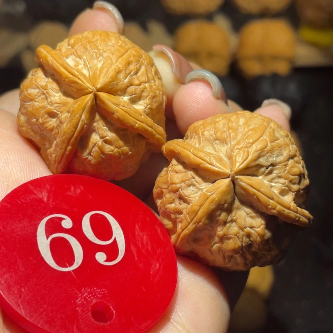 不三不四33尺寸核桃