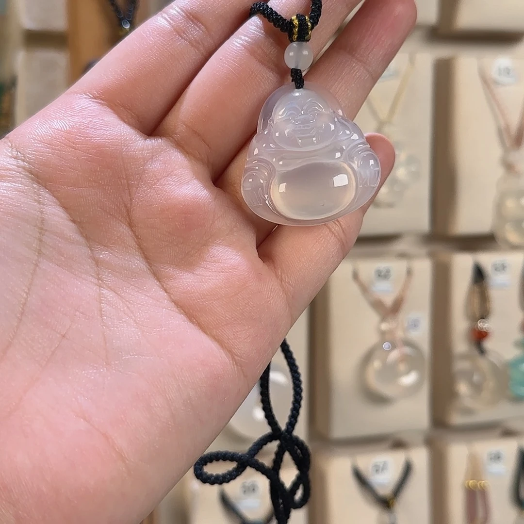 噜***.玛瑙/玉髓未镶嵌颈饰