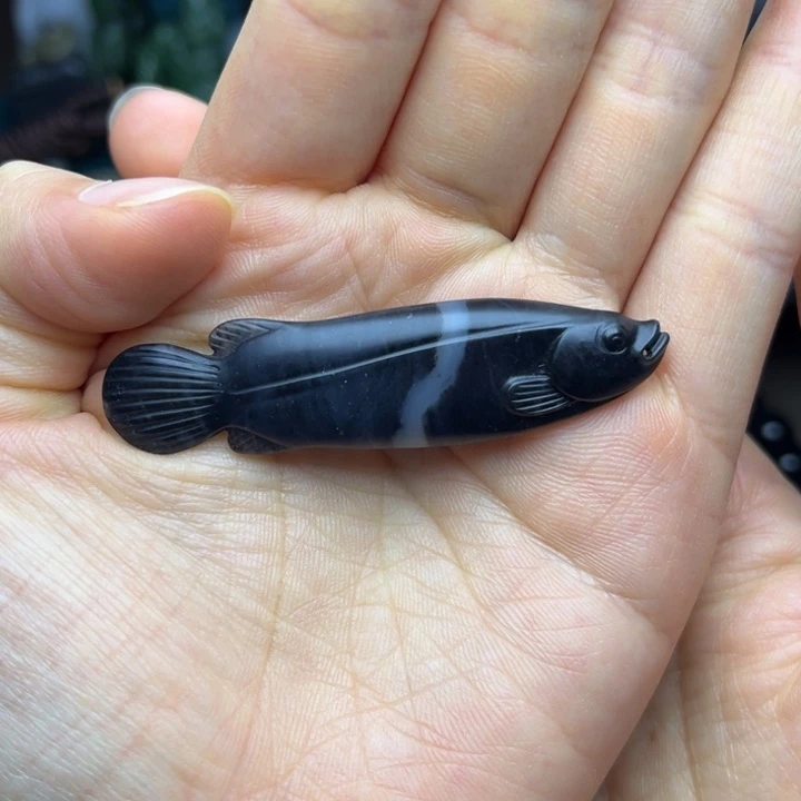 颈饰未镶嵌和田玉青花一线天小鱼