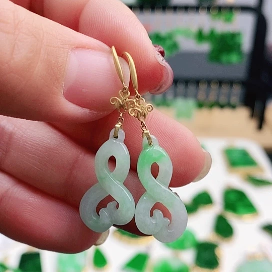 翡翠耳饰18K金镶嵌耳饰