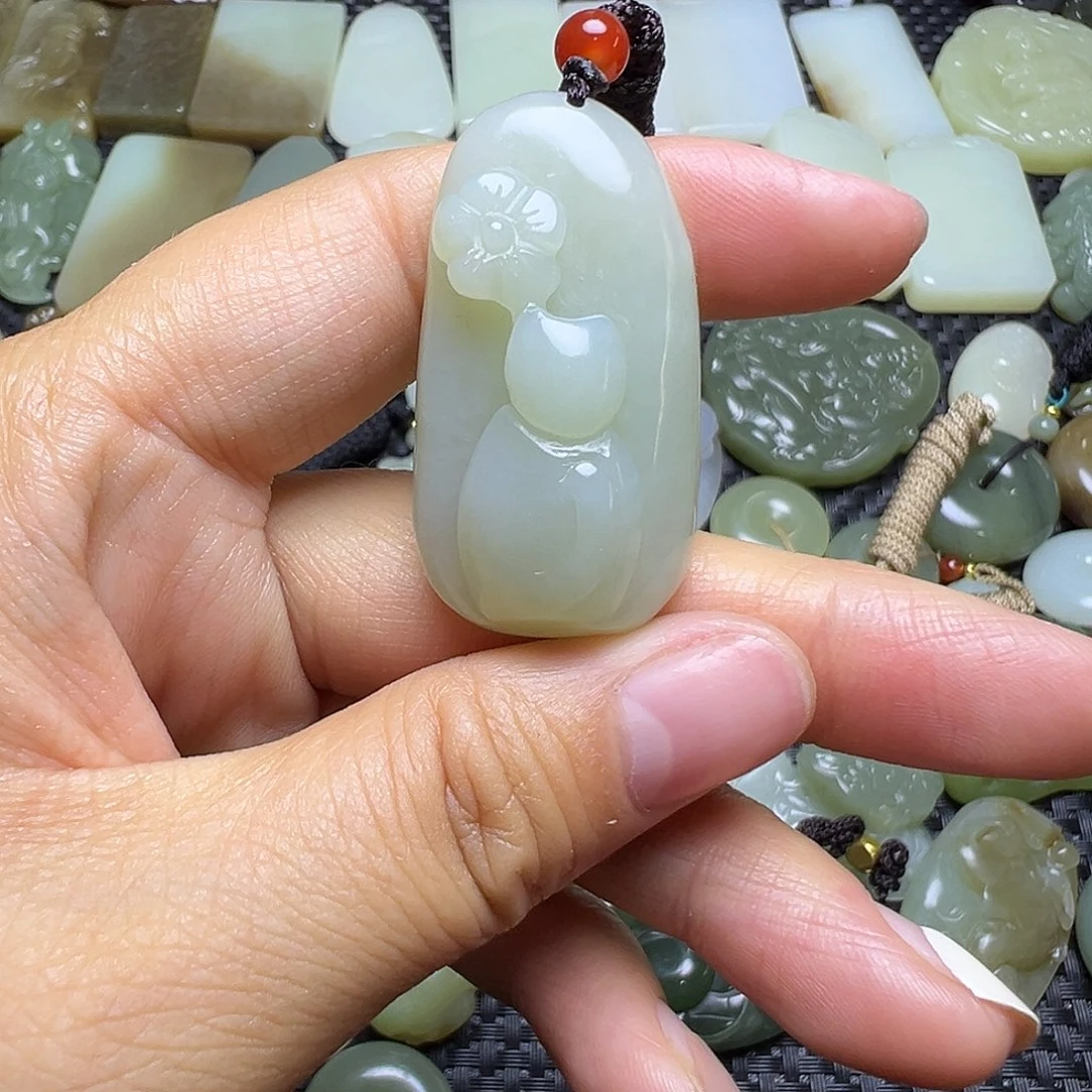 和田玉未镶嵌吊坠(不含链)卡41.8