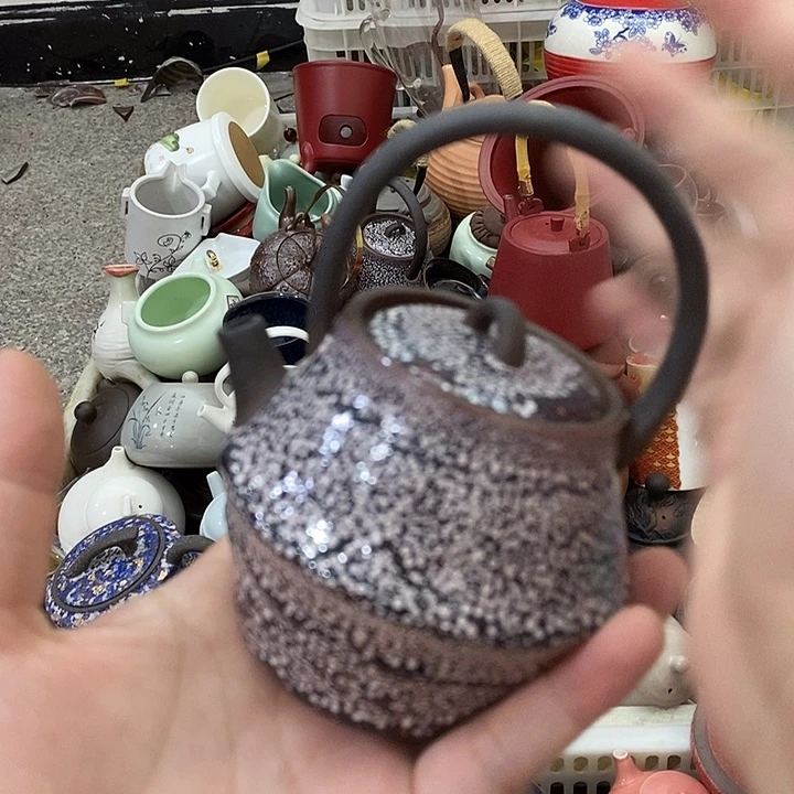 陶瓷艺术品及陶瓷壶