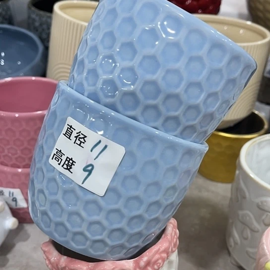 多肉绿植陶瓷花盆9.9包邮，有孔