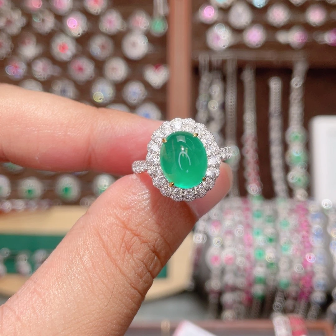 18K金镶嵌戒指祖母绿3.17ct