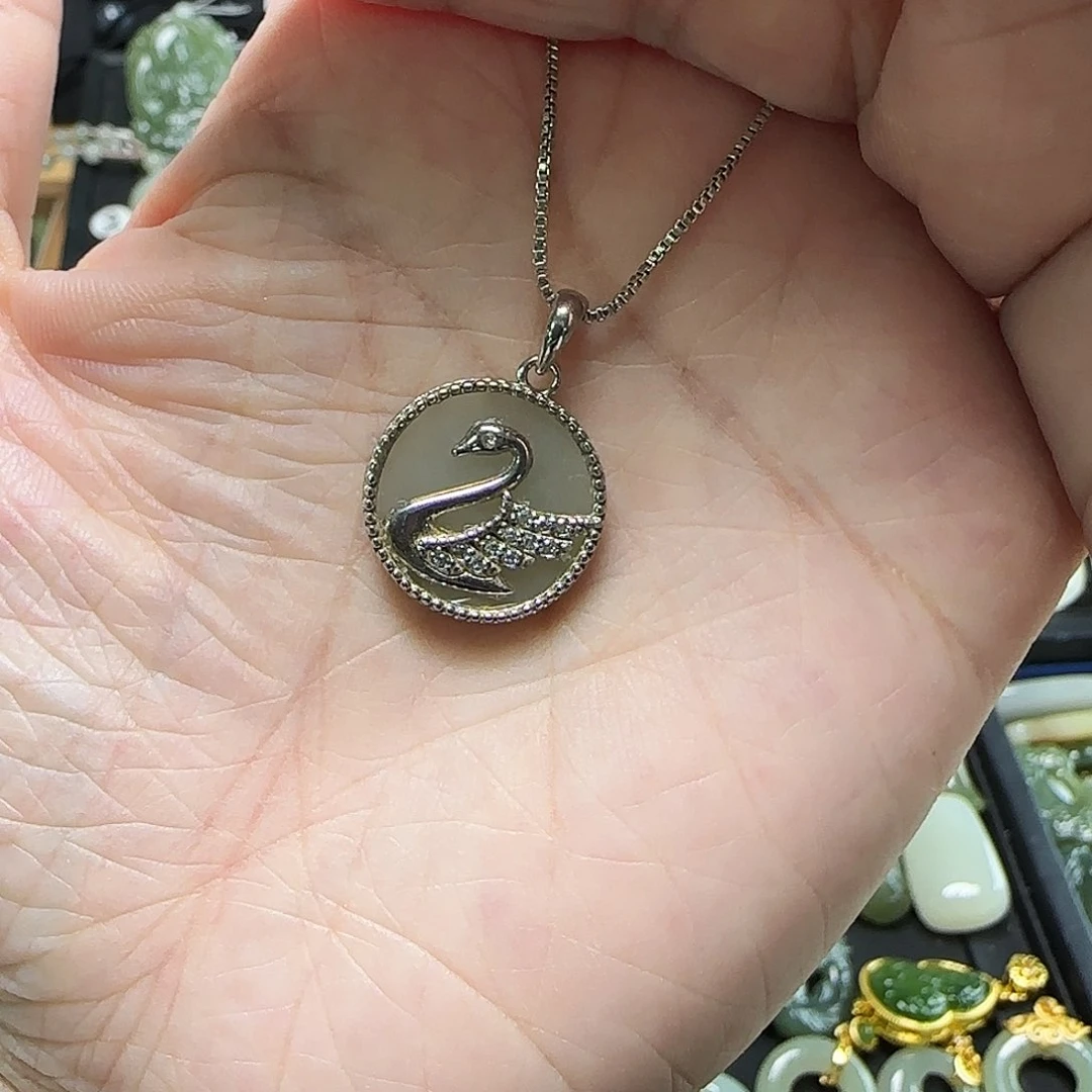 吊坠(赠链)银S925镶嵌和田玉