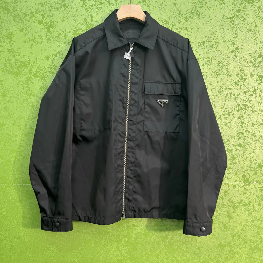 99新 Prada/普拉达 L/再生尼龙口袋三角标夹克/L工价15800