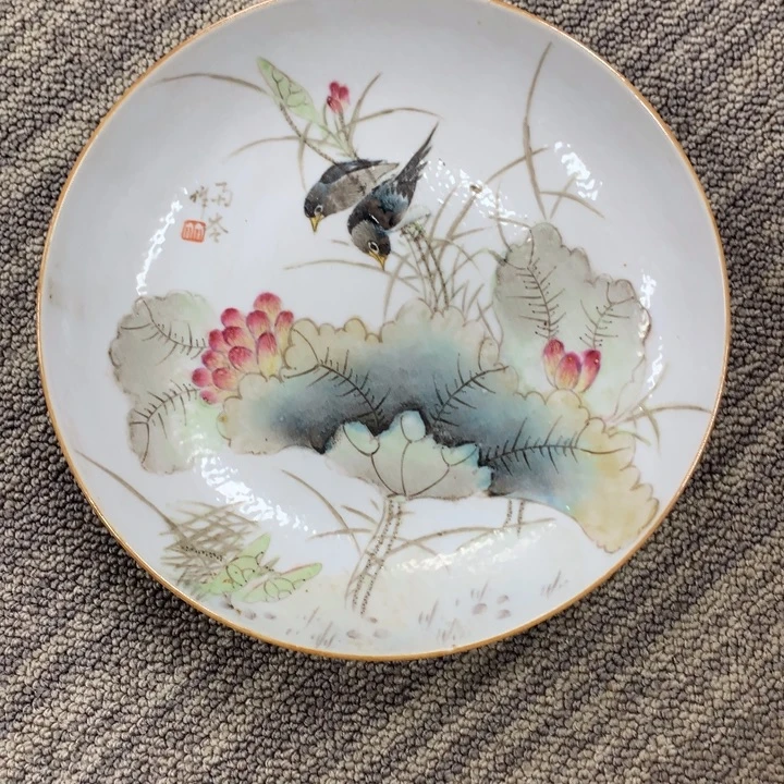 ****斗陶瓷粉彩花鸟盘子一个